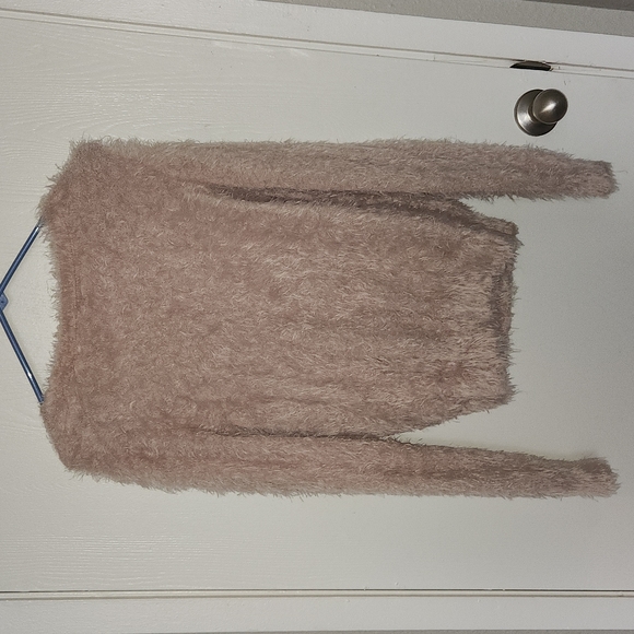 Corey Lynn Calter Fuzzy Sweater Ligth Pink 100% Nylon - Picture 7 of 7